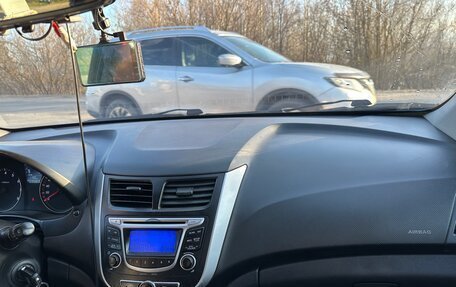 Hyundai Solaris II рестайлинг, 2013 год, 450 000 рублей, 10 фотография