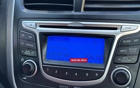 Hyundai Solaris II рестайлинг, 2013 год, 450 000 рублей, 15 фотография