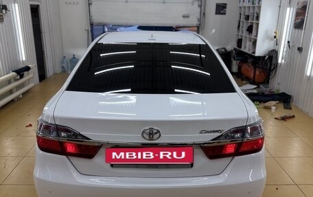 Toyota Camry, 2018 год, 1 980 000 рублей, 6 фотография