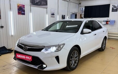 Toyota Camry, 2018 год, 1 980 000 рублей, 3 фотография