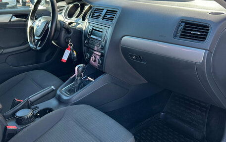 Volkswagen Jetta VI, 2015 год, 1 450 000 рублей, 12 фотография