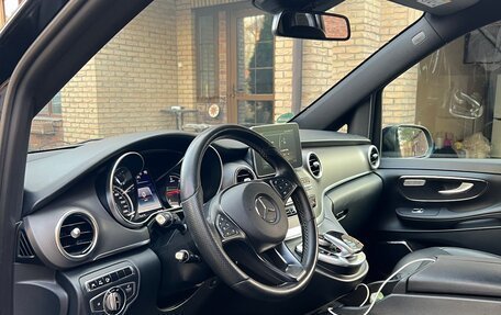 Mercedes-Benz V-Класс, 2016 год, 4 400 000 рублей, 15 фотография