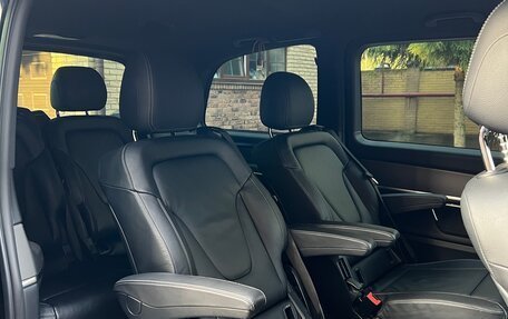 Mercedes-Benz V-Класс, 2016 год, 4 400 000 рублей, 21 фотография