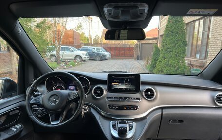 Mercedes-Benz V-Класс, 2016 год, 4 400 000 рублей, 20 фотография