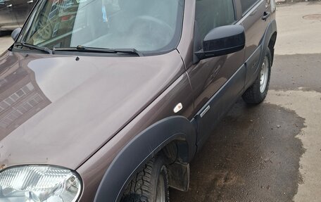 Chevrolet Niva I рестайлинг, 2017 год, 630 000 рублей, 2 фотография