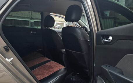 Hyundai Solaris II рестайлинг, 2021 год, 1 700 000 рублей, 8 фотография