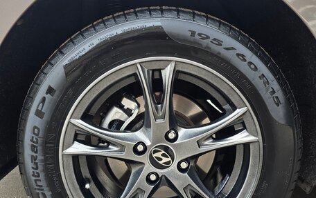 Hyundai Solaris II рестайлинг, 2021 год, 1 700 000 рублей, 18 фотография