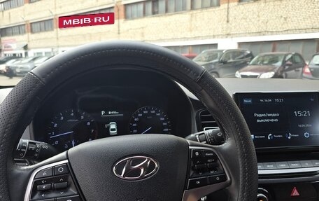 Hyundai Solaris II рестайлинг, 2021 год, 1 700 000 рублей, 16 фотография