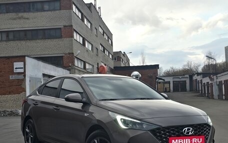 Hyundai Solaris II рестайлинг, 2021 год, 1 700 000 рублей, 19 фотография