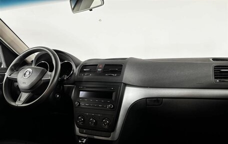 Skoda Yeti I рестайлинг, 2014 год, 1 225 000 рублей, 9 фотография