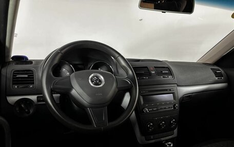 Skoda Yeti I рестайлинг, 2014 год, 1 225 000 рублей, 11 фотография