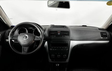 Skoda Yeti I рестайлинг, 2014 год, 1 225 000 рублей, 10 фотография