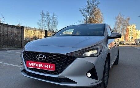 Hyundai Solaris II рестайлинг, 2021 год, 1 550 000 рублей, 2 фотография