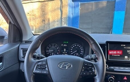 Hyundai Solaris II рестайлинг, 2021 год, 1 550 000 рублей, 20 фотография