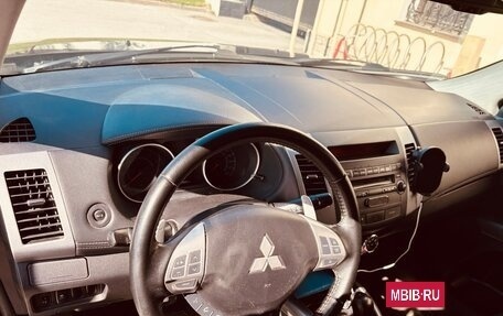 Mitsubishi Outlander III рестайлинг 3, 2012 год, 950 000 рублей, 13 фотография