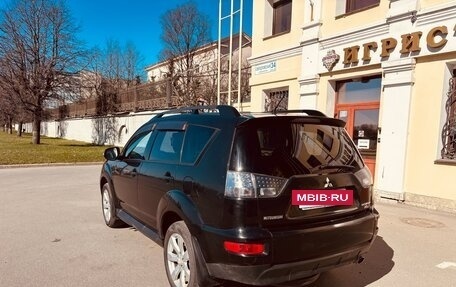 Mitsubishi Outlander III рестайлинг 3, 2012 год, 950 000 рублей, 10 фотография