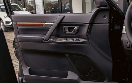 Mitsubishi Pajero IV, 2011 год, 1 565 000 рублей, 12 фотография