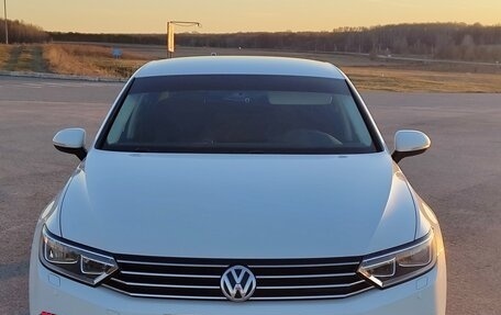 Volkswagen Passat B8 рестайлинг, 2016 год, 1 550 000 рублей, 2 фотография