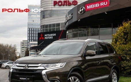 Mitsubishi Outlander III рестайлинг 3, 2018 год, 2 048 000 рублей, 1 фотография
