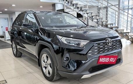 Toyota RAV4, 2021 год, 4 499 000 рублей, 3 фотография