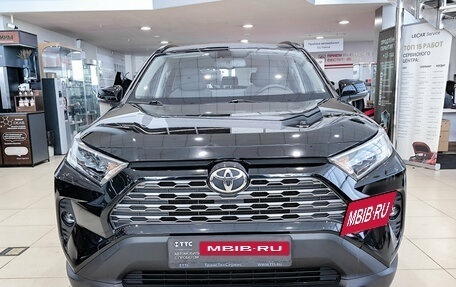 Toyota RAV4, 2021 год, 4 499 000 рублей, 2 фотография