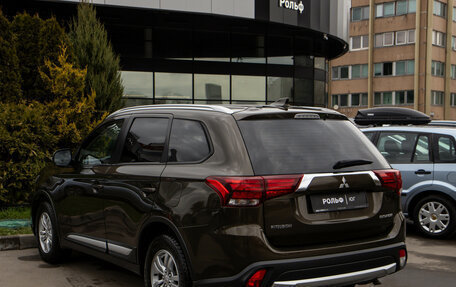 Mitsubishi Outlander III рестайлинг 3, 2018 год, 2 048 000 рублей, 5 фотография