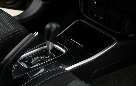 Mitsubishi Outlander III рестайлинг 3, 2018 год, 2 048 000 рублей, 12 фотография