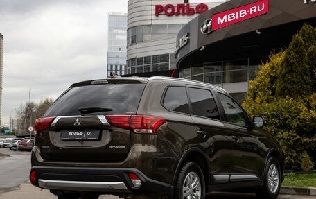 Mitsubishi Outlander III рестайлинг 3, 2018 год, 2 048 000 рублей, 4 фотография