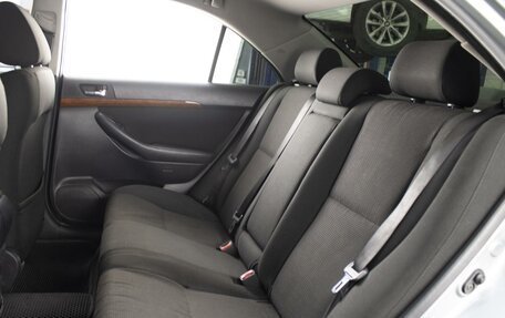 Toyota Avensis III рестайлинг, 2007 год, 960 000 рублей, 8 фотография