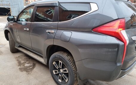 Mitsubishi Pajero Sport III рестайлинг, 2019 год, 3 500 000 рублей, 1 фотография