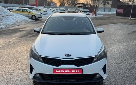 KIA Rio IV, 2021 год, 1 100 000 рублей, 1 фотография