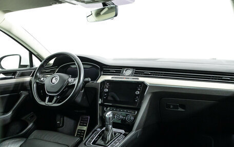 Volkswagen Passat B8 рестайлинг, 2019 год, 2 549 700 рублей, 9 фотография