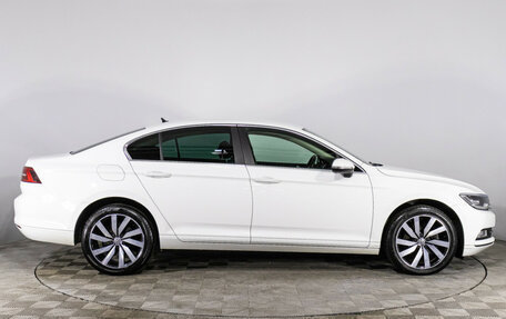 Volkswagen Passat B8 рестайлинг, 2019 год, 2 549 700 рублей, 4 фотография