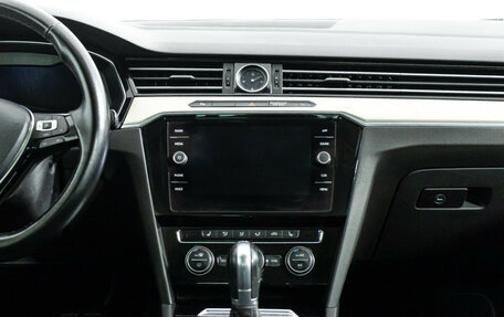 Volkswagen Passat B8 рестайлинг, 2019 год, 2 549 700 рублей, 14 фотография