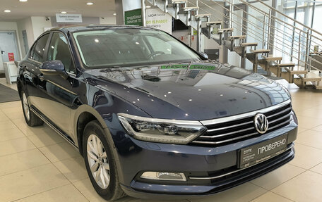Volkswagen Passat B8 рестайлинг, 2016 год, 1 950 000 рублей, 3 фотография