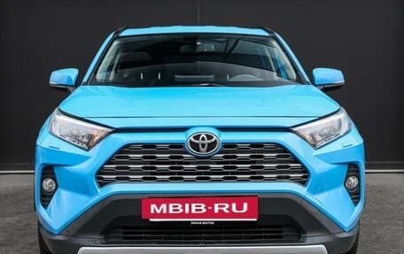 Toyota RAV4, 2020 год, 3 000 000 рублей, 2 фотография