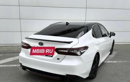 Toyota Camry, 2021 год, 3 228 000 рублей, 7 фотография