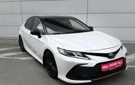 Toyota Camry, 2021 год, 3 228 000 рублей, 5 фотография