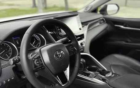 Toyota Camry, 2021 год, 3 228 000 рублей, 12 фотография