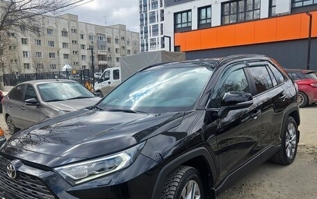 Toyota RAV4, 2021 год, 4 270 000 рублей, 3 фотография