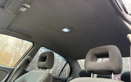 Toyota Avensis III рестайлинг, 1998 год, 255 000 рублей, 22 фотография