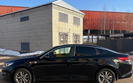 KIA Optima IV, 2017 год, 1 385 000 рублей, 2 фотография