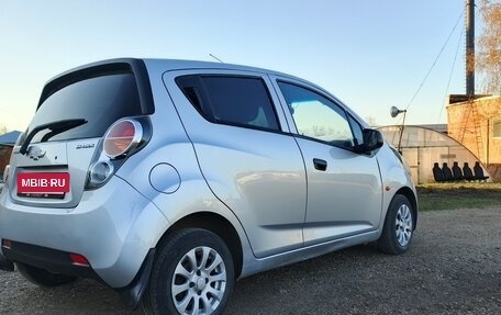 Chevrolet Spark III, 2011 год, 430 000 рублей, 3 фотография