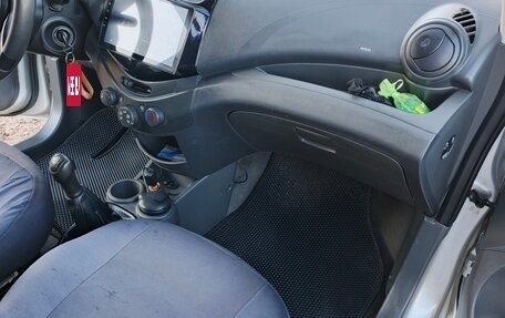 Chevrolet Spark III, 2011 год, 430 000 рублей, 10 фотография