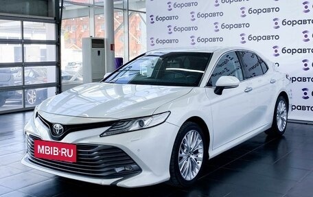 Toyota Camry, 2018 год, 2 770 000 рублей, 2 фотография