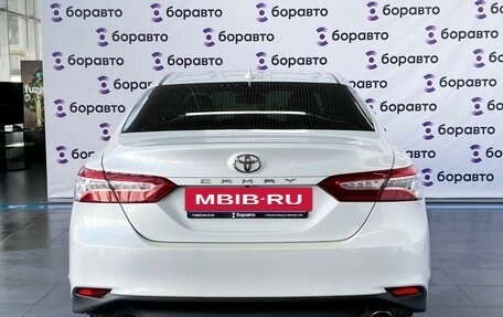 Toyota Camry, 2018 год, 2 770 000 рублей, 4 фотография