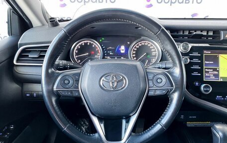 Toyota Camry, 2018 год, 2 770 000 рублей, 10 фотография