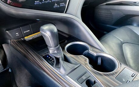 Toyota Camry, 2018 год, 2 770 000 рублей, 17 фотография