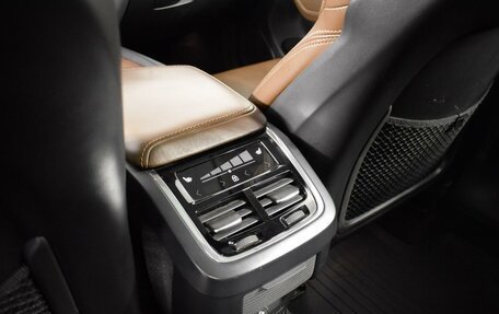 Volvo XC60 II, 2018 год, 3 553 900 рублей, 24 фотография