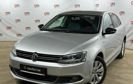 Volkswagen Jetta VI, 2013 год, 749 000 рублей, 3 фотография
